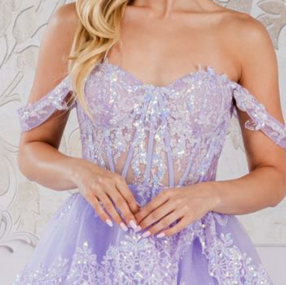 White Formal dress - Picture 4 of 10